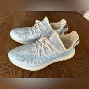 Yeezy Boost 350 V2 - Mono Ice - US 12